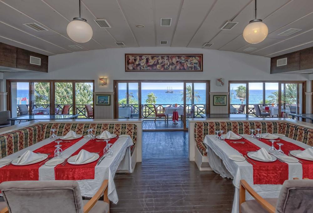Labada Beach Hotel Çamyuva エクステリア 写真