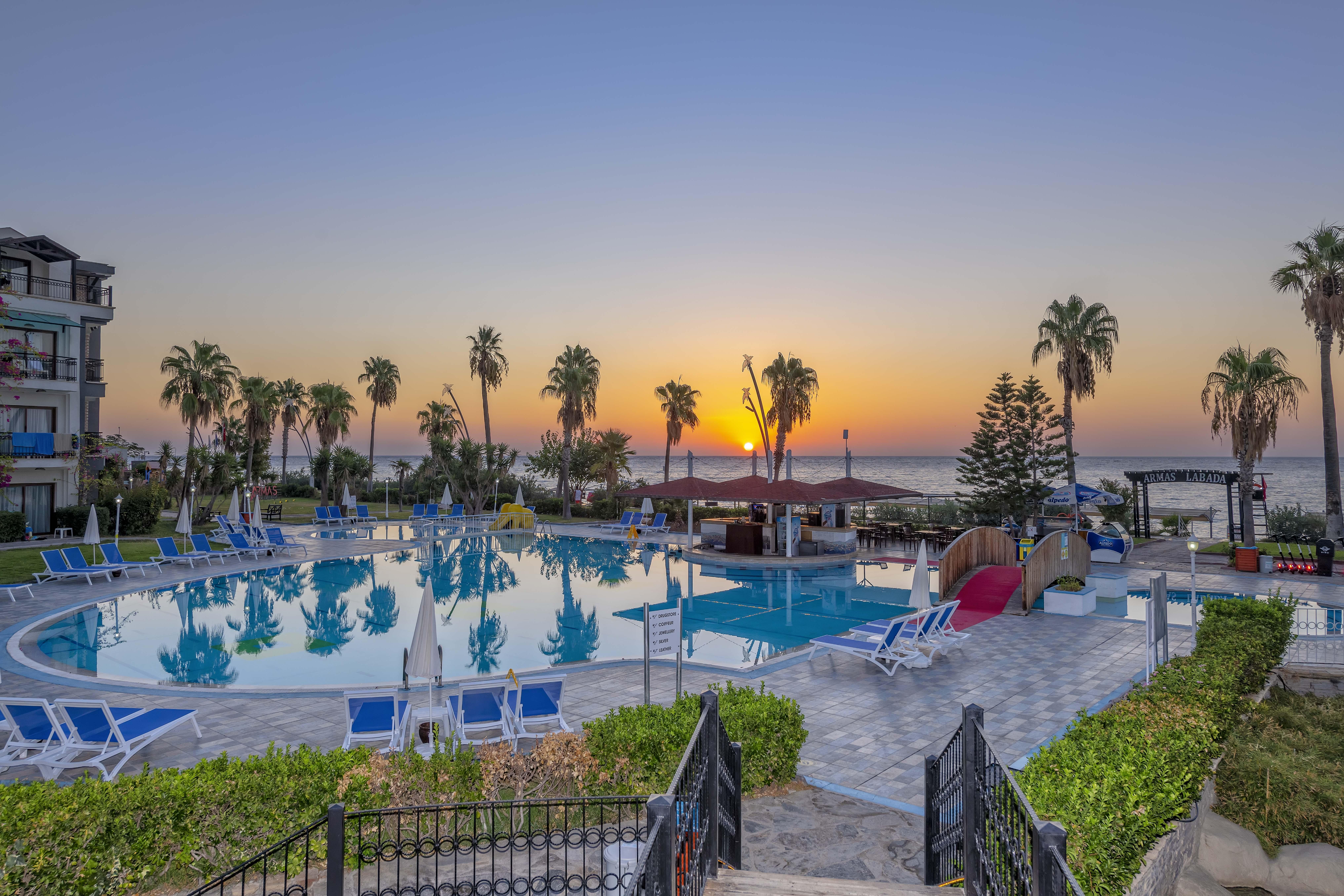 Labada Beach Hotel Çamyuva エクステリア 写真